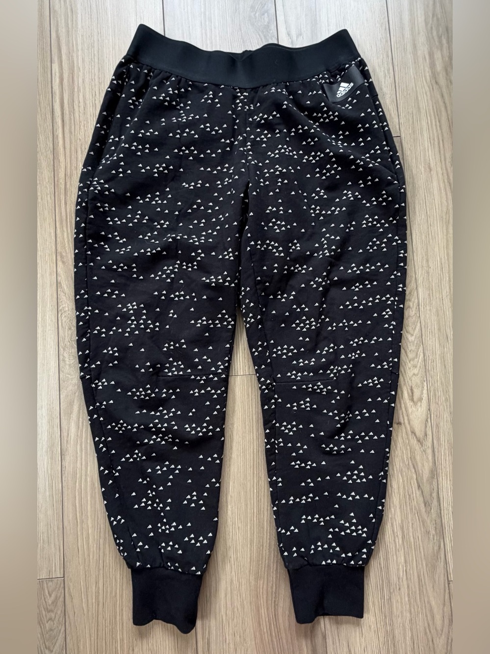 Adidas Womens Winners Allover Print Black Patterned Cropped Joggers Sz XS